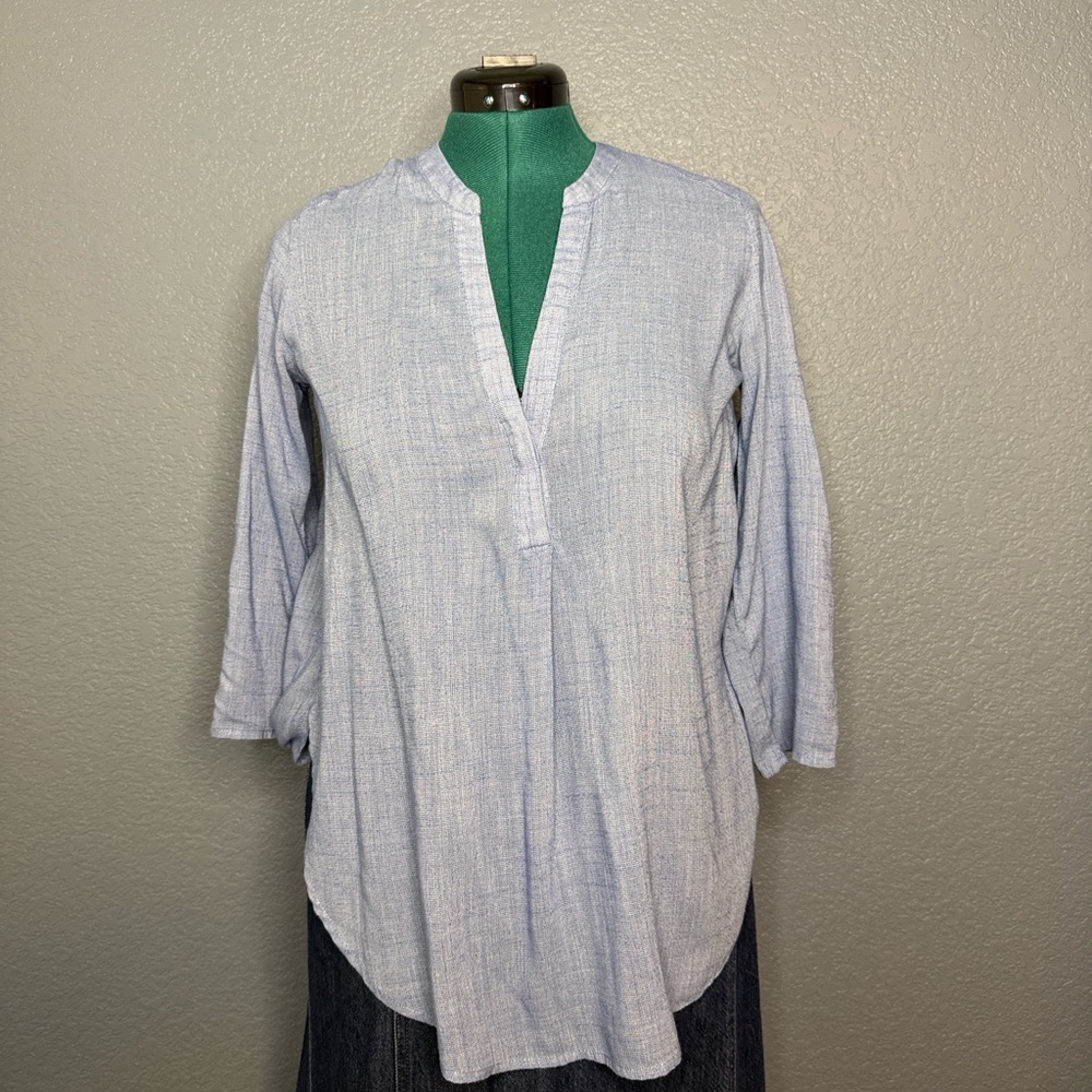 Lush‎ Light Blue Tunic Top Size M V Neck 3/4 Sleeve Lightweight Blouse